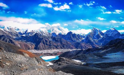Scenic mountain valley in Nepal – perfect for holiday activities and affordable holiday packages